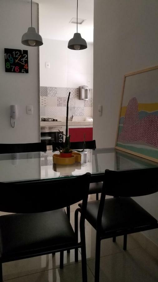 Apartamento Em Copacabana - Rua Bolivar - 2 Quartos - Excelente Localizacao Rio de Janeiro Luaran gambar
